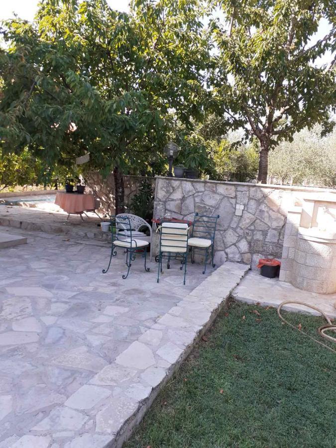 فندق River Side تريبينيي المظهر الخارجي الصورة