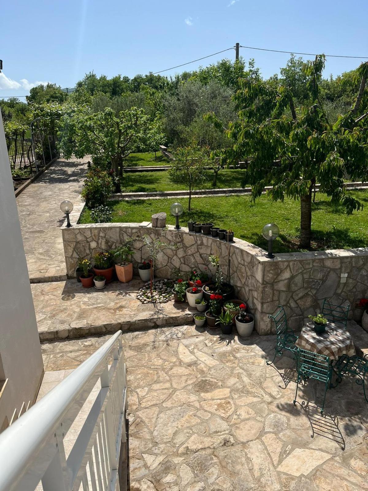فندق River Side تريبينيي المظهر الخارجي الصورة